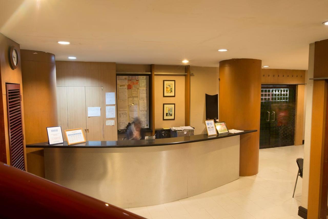 Vista Hotel Recto Манила Экстерьер фото