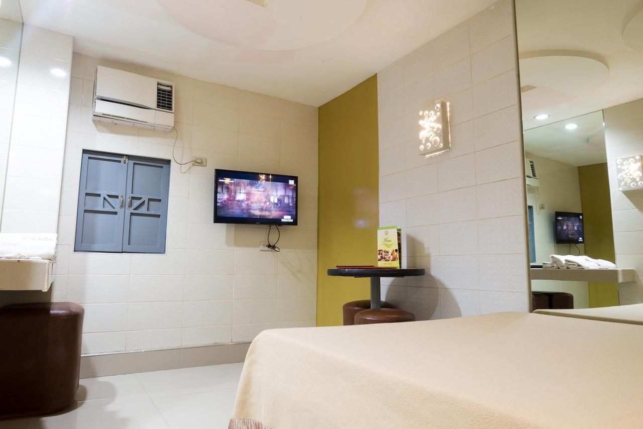 Vista Hotel Recto Манила Экстерьер фото